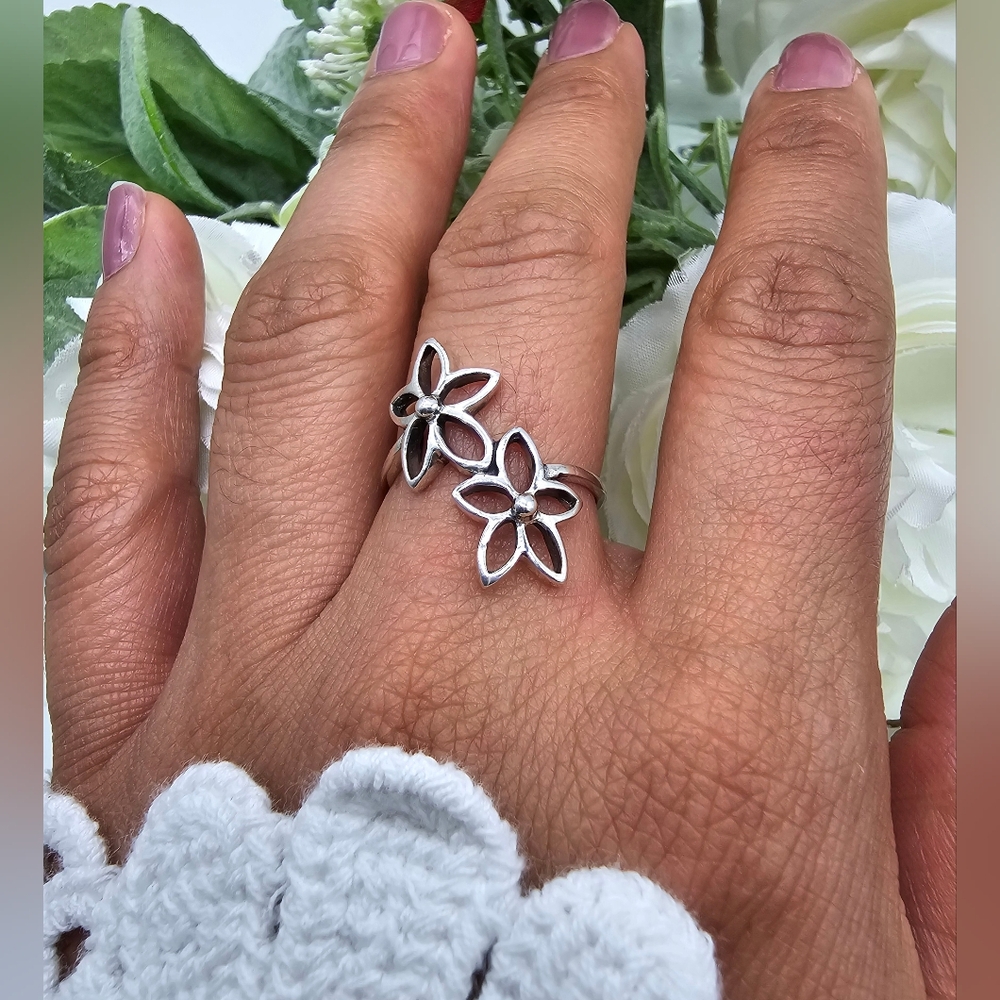 🥰 DANCING FLOWERS RING - Picture 3 of 6